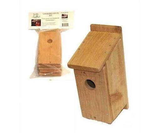 Chickadee Birdhouse Kit -Pet Supplies Store SESC00606 new