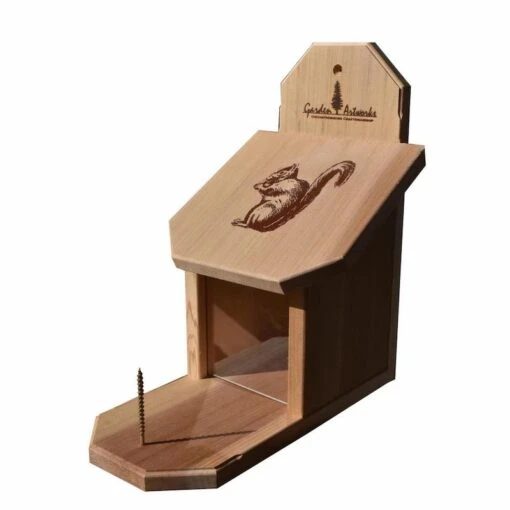 Squirrel Feeder Combo-Munch Box And Corn -Pet Supplies Store Squirrel Feeder Combo Single