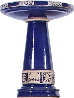 Zanesville Bird Bath With Locking Top- 2 Colors -Pet Supplies Store Zanesville Bird Bath Detail