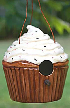 Ceramic Cupcake Birdhouse -Pet Supplies Store jpeg 3